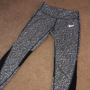 Nike cropped leggings